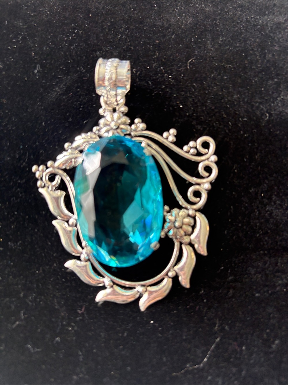 Vintage-Style Silver Pendant with Teal Blue topaz stone